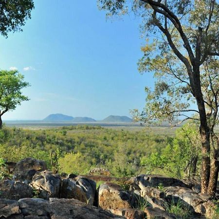 Buffalo Ridge Safari Lodge มาเดิคเวเกมรีเซิร์ฟ ภายนอก รูปภาพ