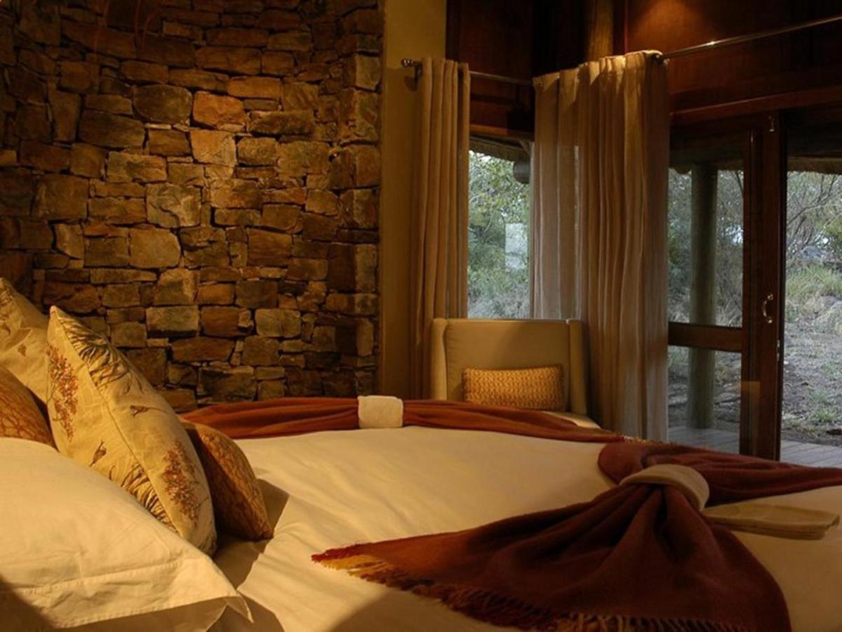 Buffalo Ridge Safari Lodge มาเดิคเวเกมรีเซิร์ฟ ภายนอก รูปภาพ
