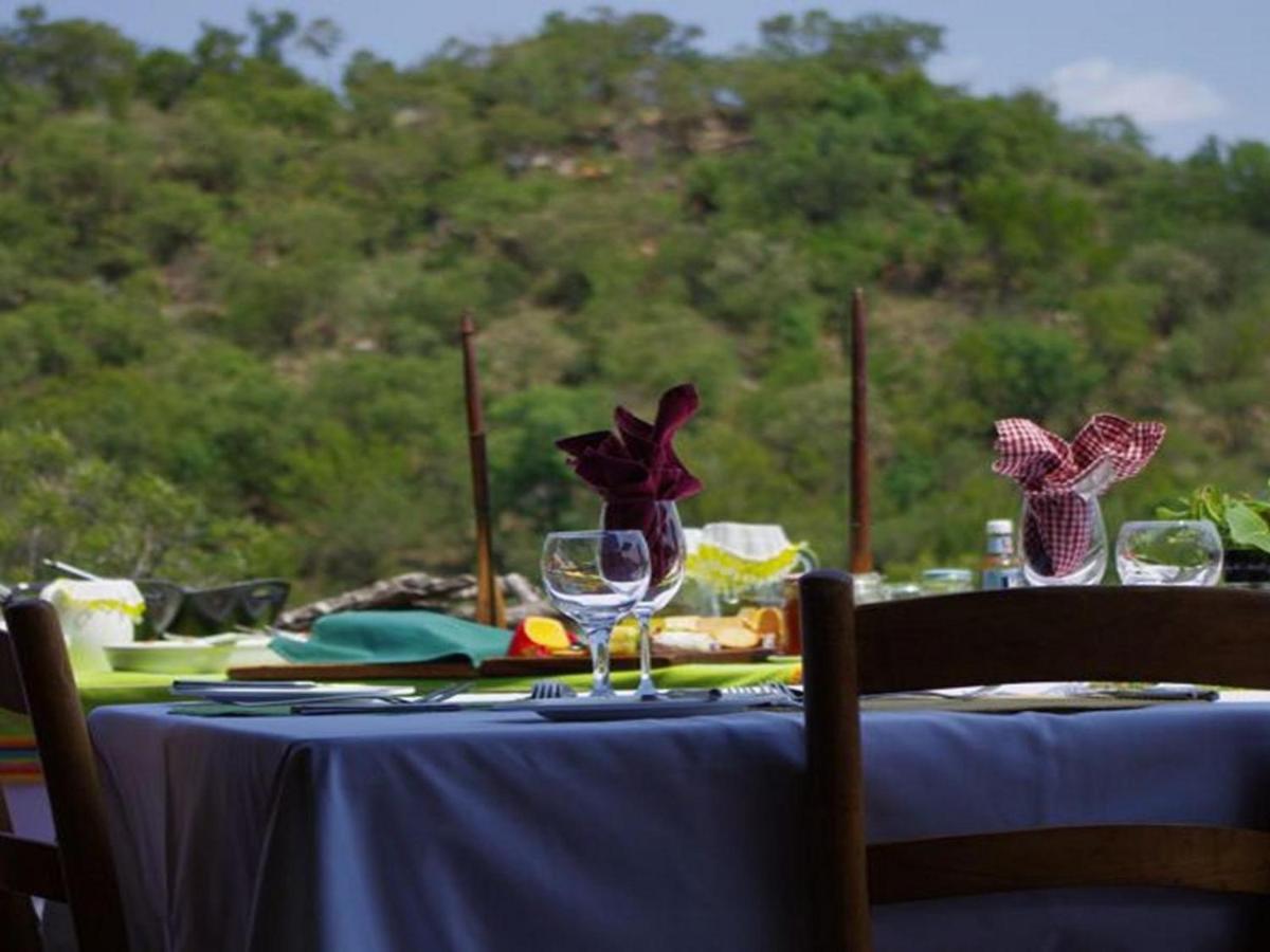 Buffalo Ridge Safari Lodge มาเดิคเวเกมรีเซิร์ฟ ภายนอก รูปภาพ