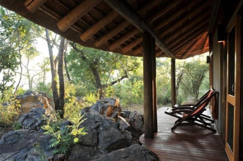 Buffalo Ridge Safari Lodge มาเดิคเวเกมรีเซิร์ฟ ภายนอก รูปภาพ