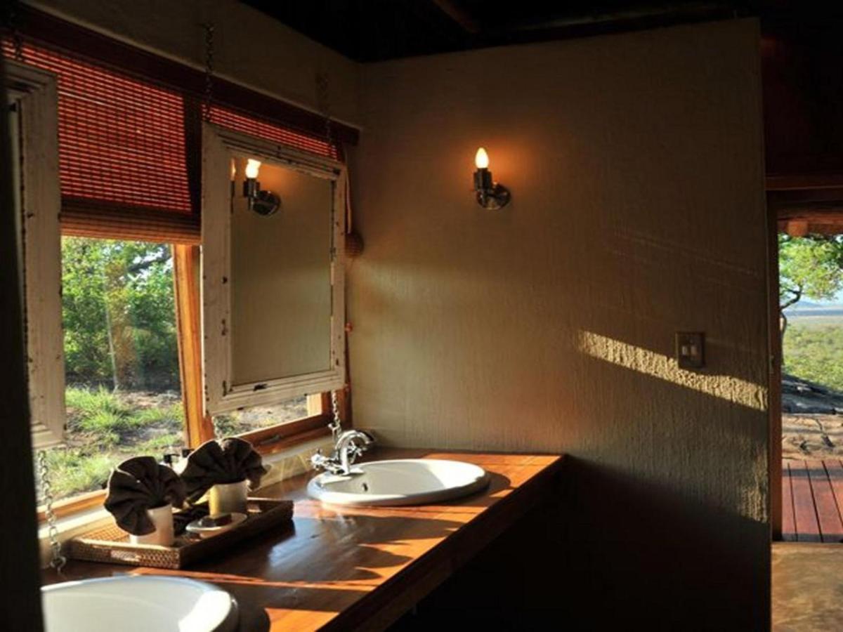 Buffalo Ridge Safari Lodge มาเดิคเวเกมรีเซิร์ฟ ภายนอก รูปภาพ